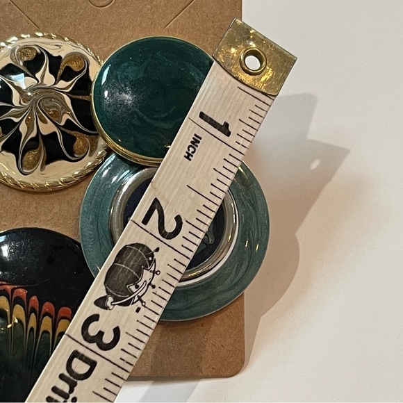 Vintage Button Shape Enamel Mismatched Earrings - Picture 5 of 8
